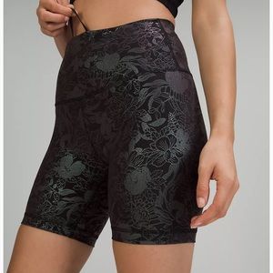 Lululemon Wunder Train 6in High-waisted Shorts in Iridescent Floral Foil